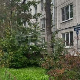 Продажа 2-комн квартиры на вторичном рынке Космонавтов пр-кт,  д. 74