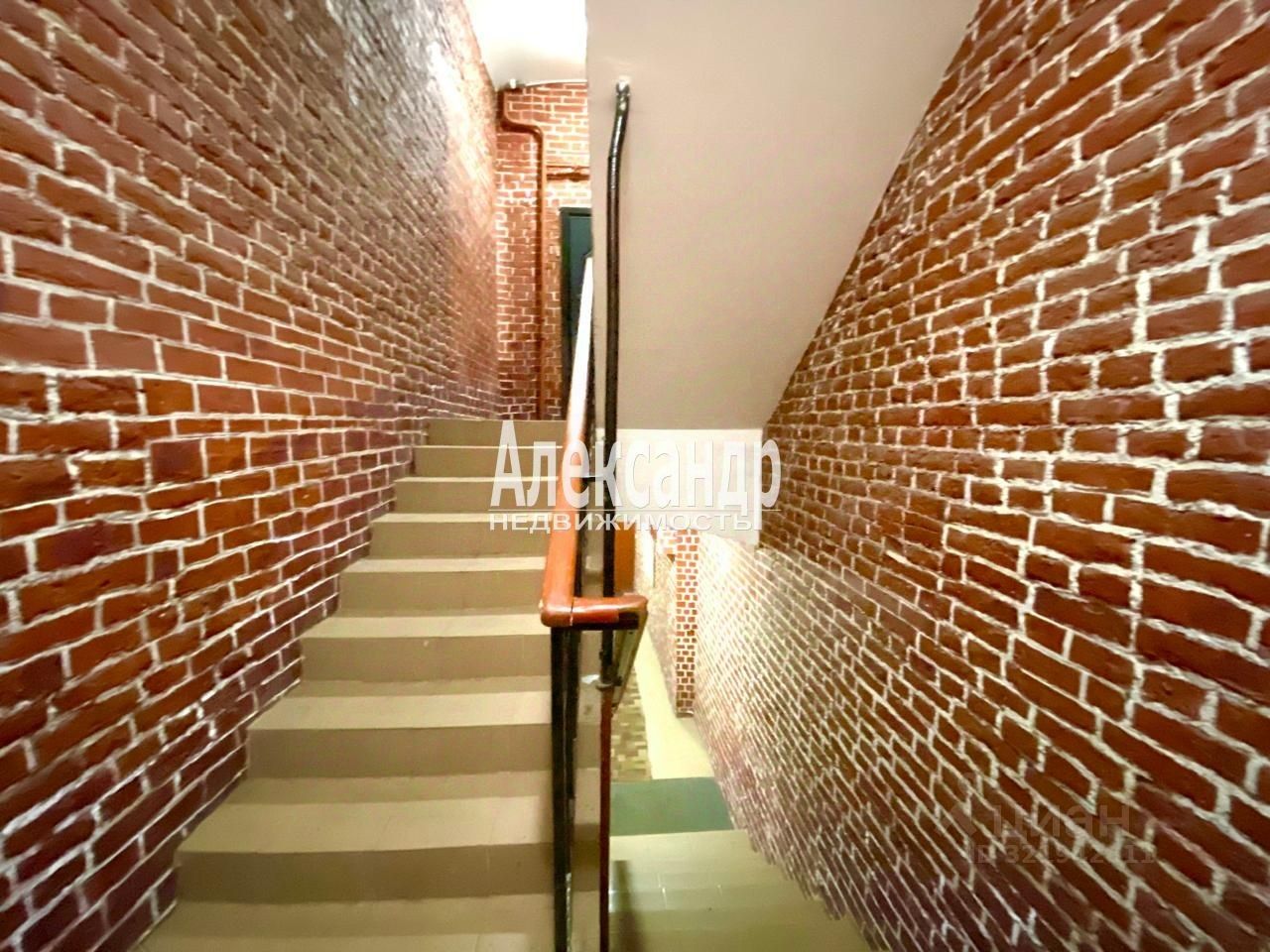 Продажа 3-комн квартиры на вторичном рынке Ждановская набережная, 7