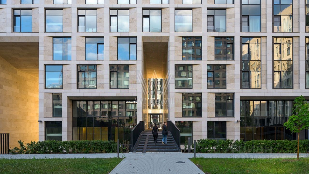 Продажа 3-комн квартиры на вторичном рынке улица Усачева, 15А