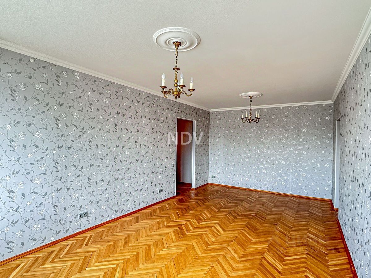 Продажа 3-комн квартиры на вторичном рынке Никитский бульвар, 17