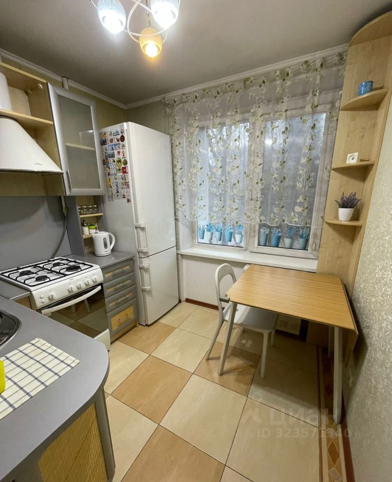 Аренда 2-комн квартиры на вторичном рынке Снежная улица, 12