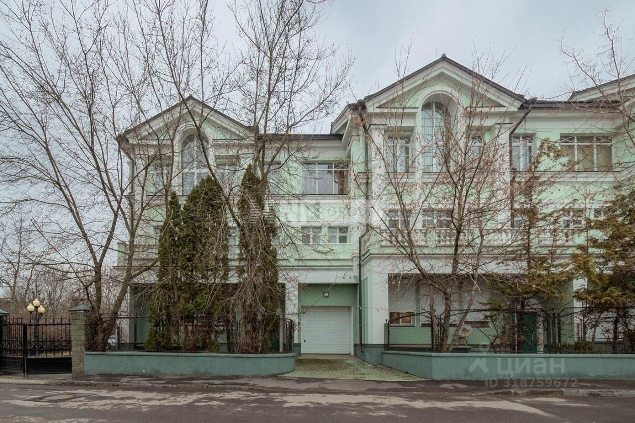 Продажа 6-комн квартиры на вторичном рынке Береговая улица, 8