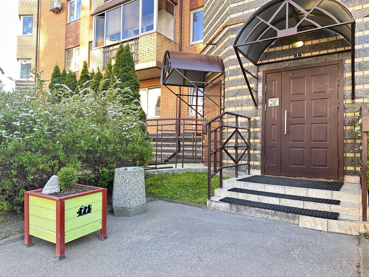 Продажа 3-комн квартиры на вторичном рынке Шувалово тер., улица Береговая, 24