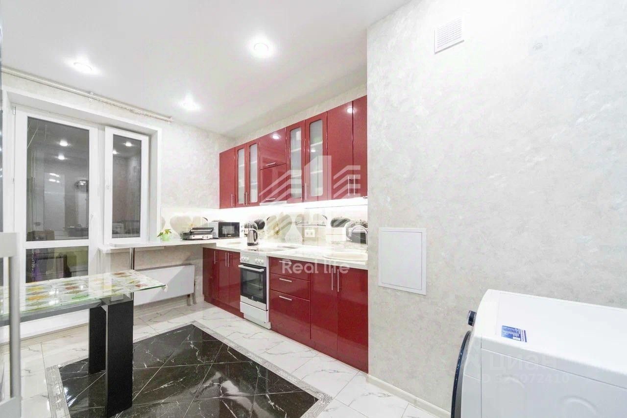 Продажа 2-комн квартиры на вторичном рынке Южный мкр, улица Курыжова, 22