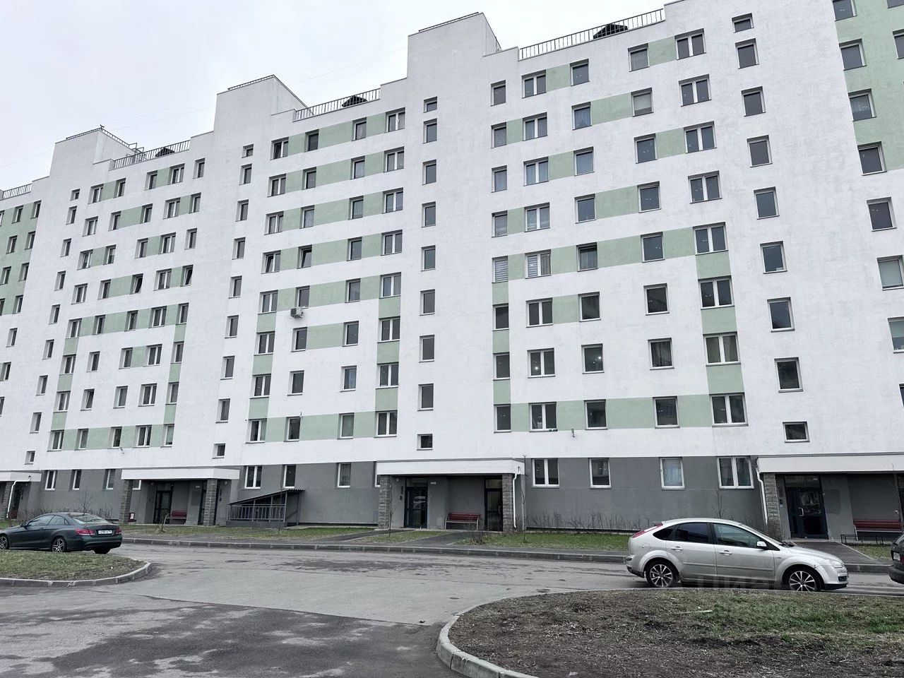 Продажа 2-комн квартиры на вторичном рынке пос. Шушары, Московское шоссе, 256к8