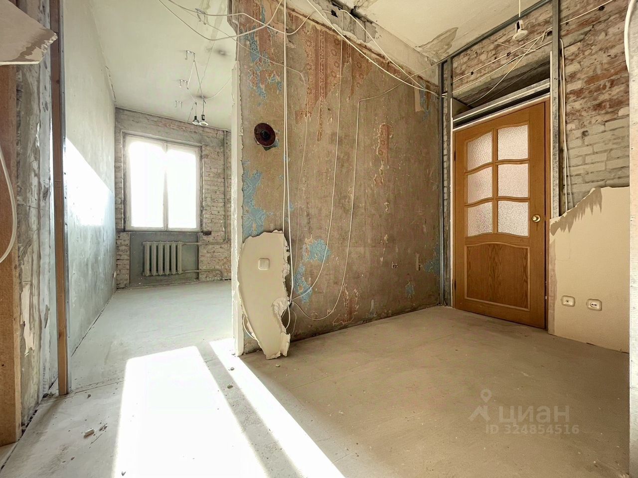Продажа 2-комн квартиры на вторичном рынке Лиговский проспект, 100-104