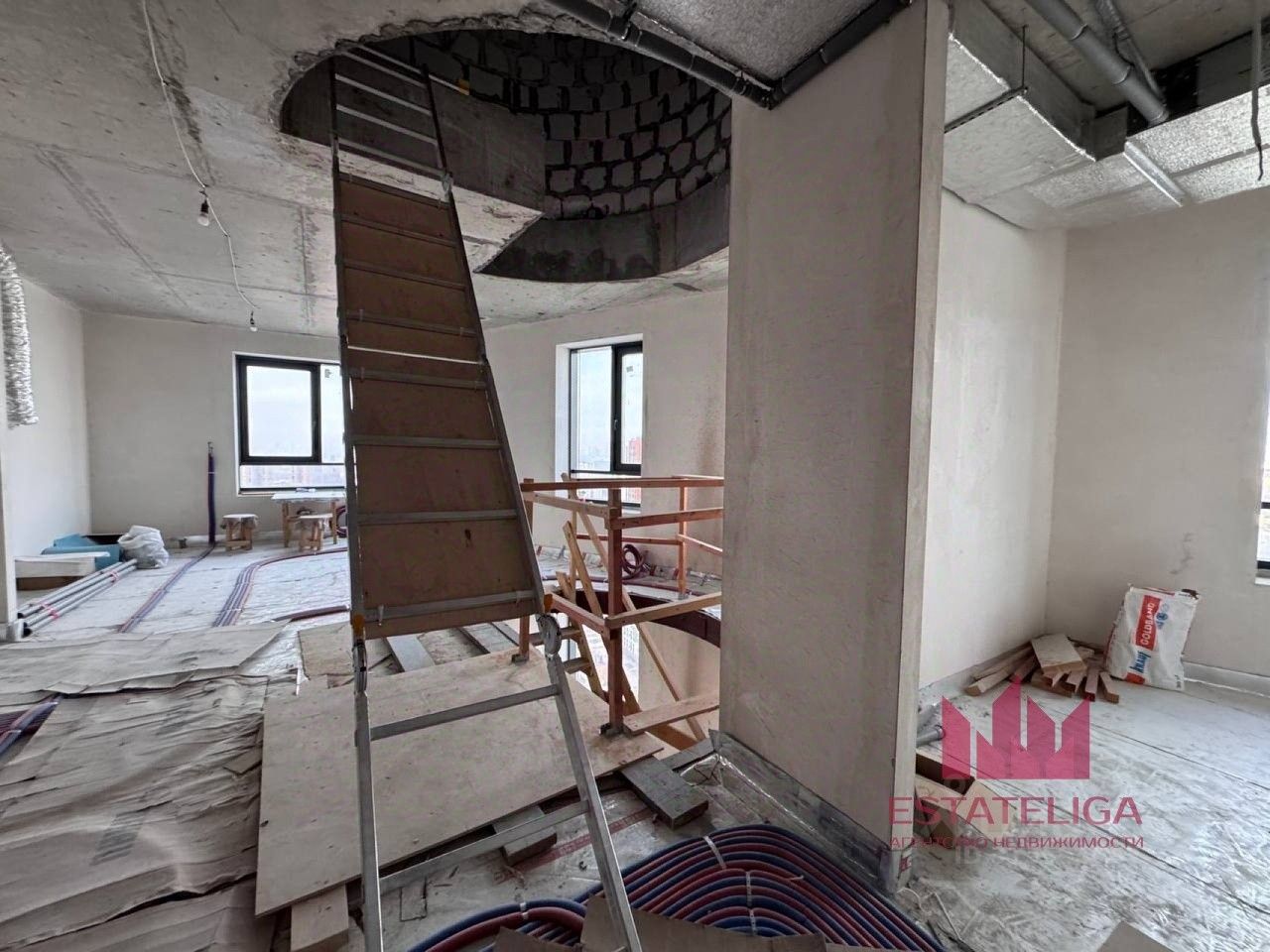 Продажа 4-комн квартиры на вторичном рынке улица Лобачевского, 120к1