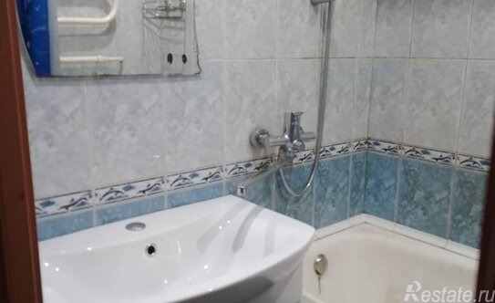 Продажа 3-комн квартиры на вторичном рынке улица Антонова-Овсеенко,  д. 9 к2