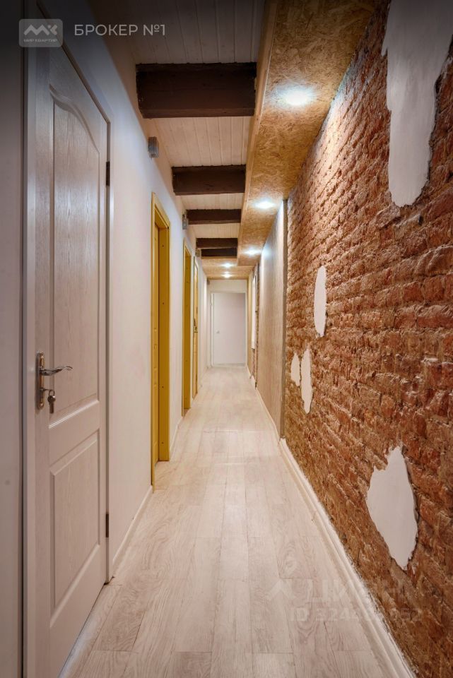 Продажа 6-комн квартиры на вторичном рынке набережная Реки Мойки, 1/8