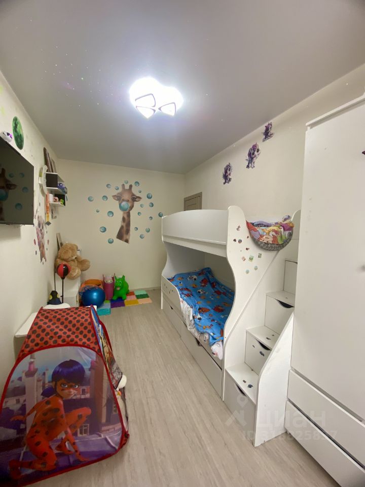 Аренда 2-комн квартиры на вторичном рынке Новоселье городской поселок, улица Невская, 11/1