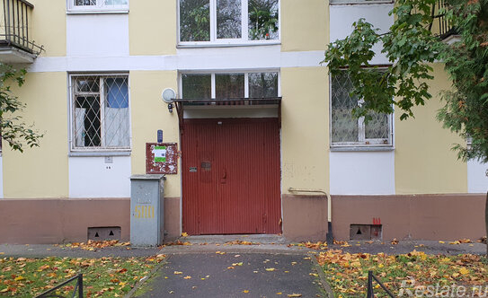 Продажа 3-комн квартиры на вторичном рынке Авиационная улица,  д. 40