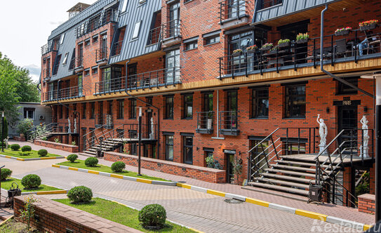 Продажа 3-комн квартиры на вторичном рынке Лётная улица,  д. 99 с3