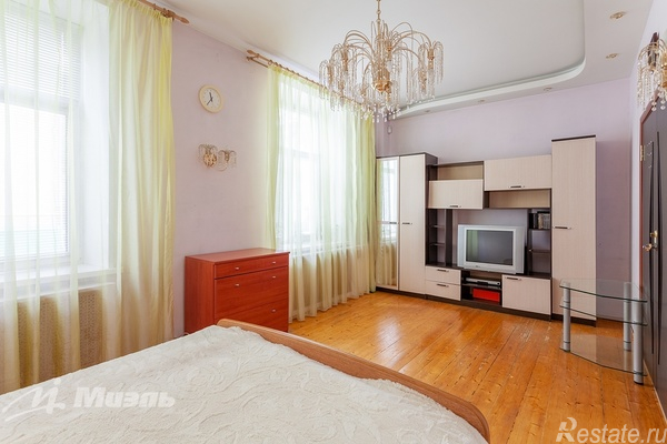 Продажа 3-комн квартиры на вторичном рынке Генерала Рычагова ул,  д. 21