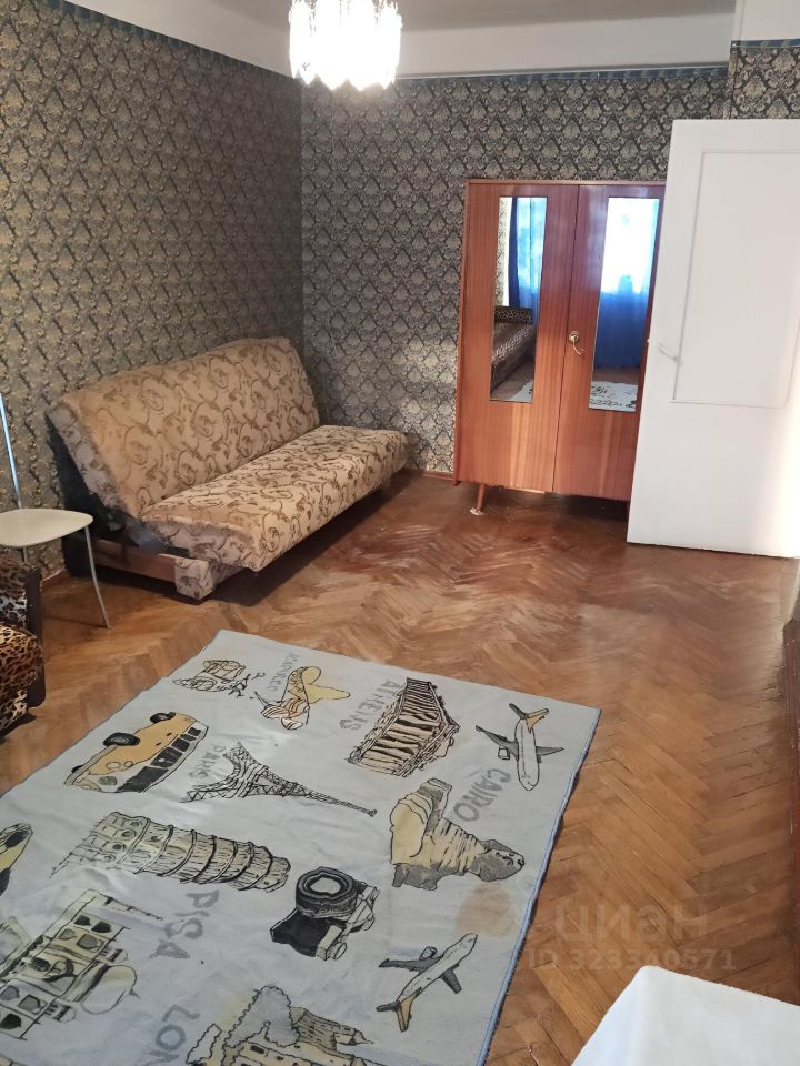 Продажа 1-комн квартиры на вторичном рынке улица Ленсовета, 56