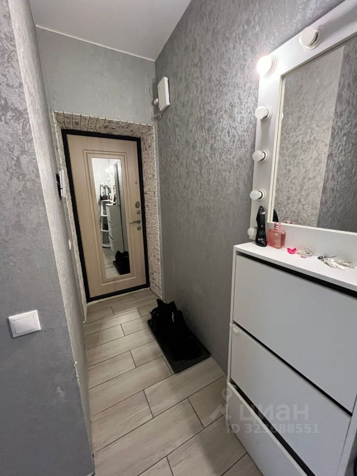 Продажа 2-комн квартиры на вторичном рынке улица Гамалеи, 10