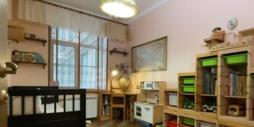 2-комн квартира ул Ленсовета,  д. 10