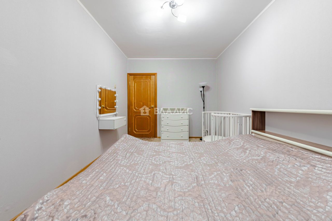 Продажа 2-комн квартиры на вторичном рынке Гражданский проспект, 127