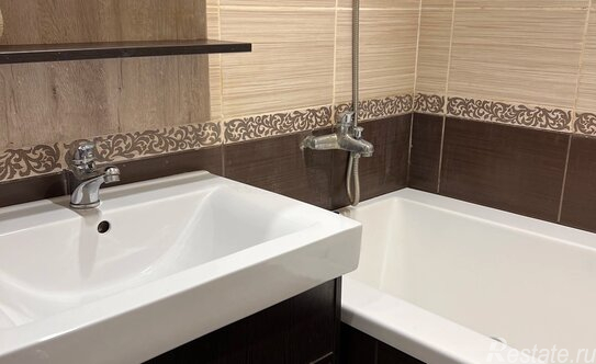 Продажа 1-комн квартиры на вторичном рынке ул Школьная,  д. 104,  к. 2