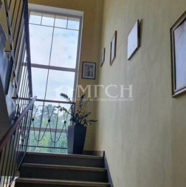 Продажа 5-комн квартиры на вторичном рынке Королев г, Первомайский мкр, Комаровка мкр,  д. 2