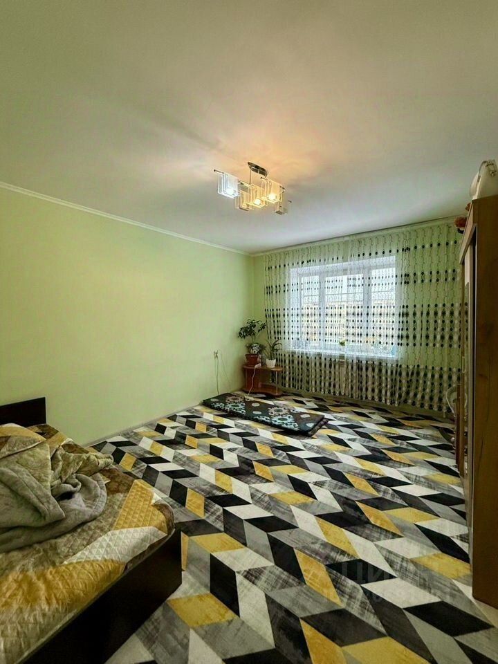 Продажа 2-комн квартиры на вторичном рынке улица Решетникова, 17К1