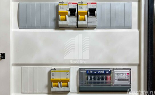 Продажа 2-комн квартиры на вторичном рынке Юбилейный, улица Глинкина,  д. 3