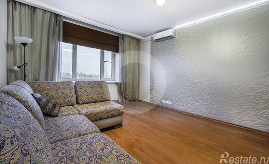 Продажа 2-комн квартиры на вторичном рынке ул Полины Осипенко,  д. 10,  к. 1