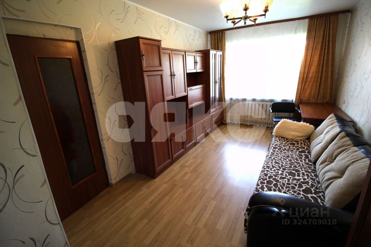 Продажа 1-комн квартиры на вторичном рынке Коммуна мкр, улица Крылова,  д. 2