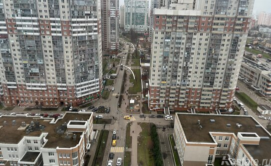 Продажа 3-комн квартиры на вторичном рынке Красногорск г, Космонавтов б-р,  д. 1