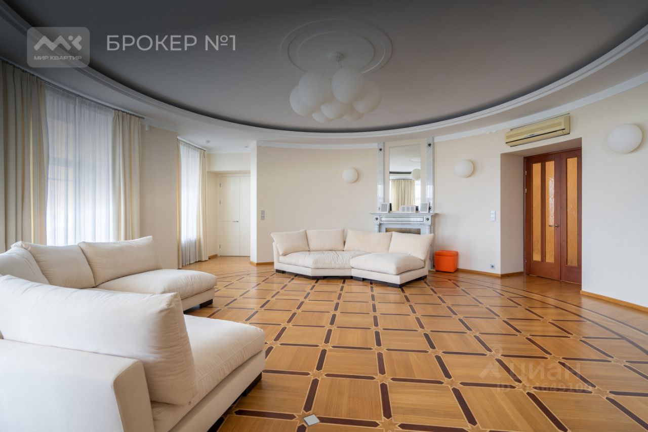 Продажа 5-комн квартиры на вторичном рынке улица Блохина, 2/77