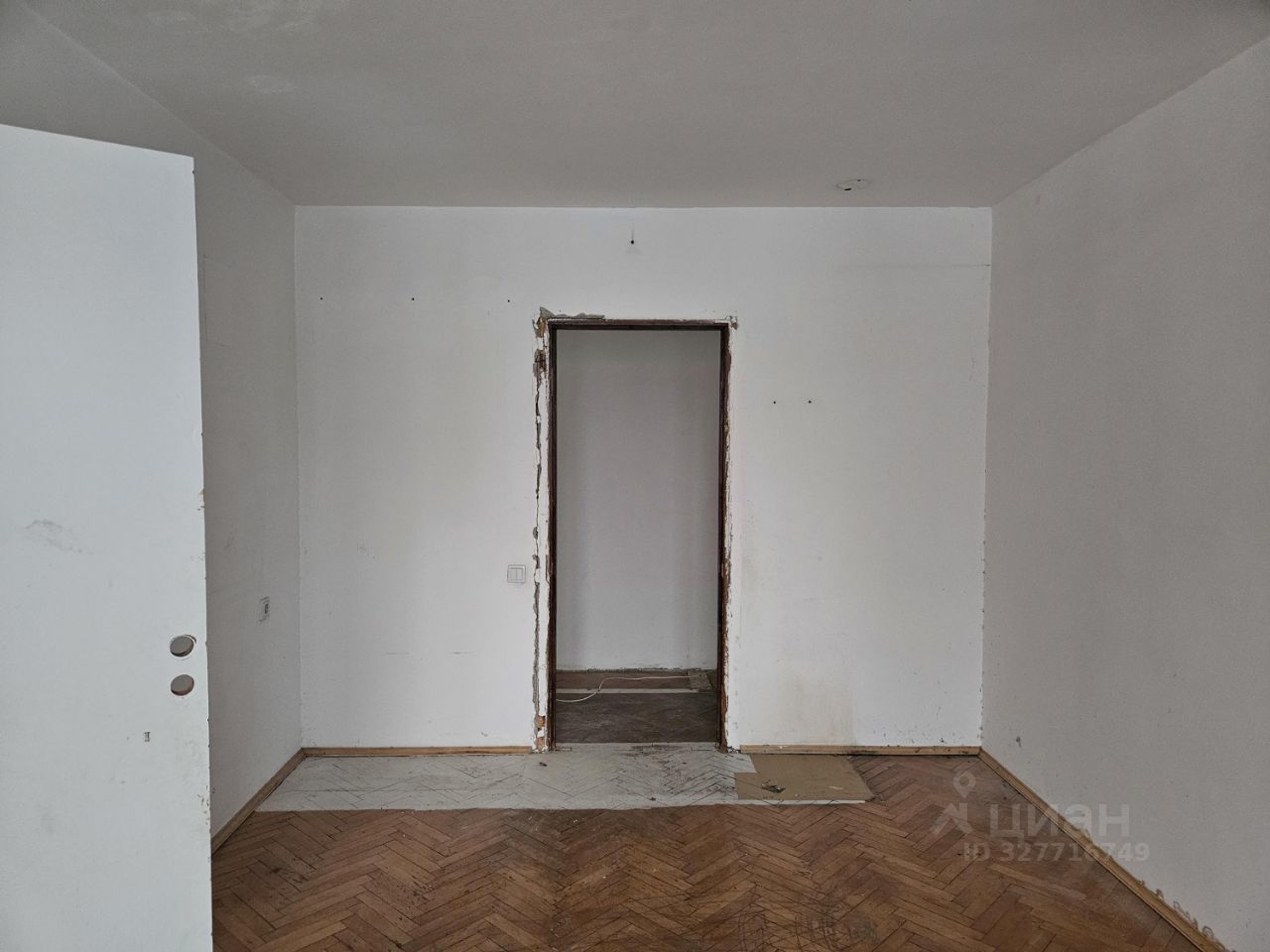 Продажа 3-комн квартиры на вторичном рынке улица Молодцова, 5