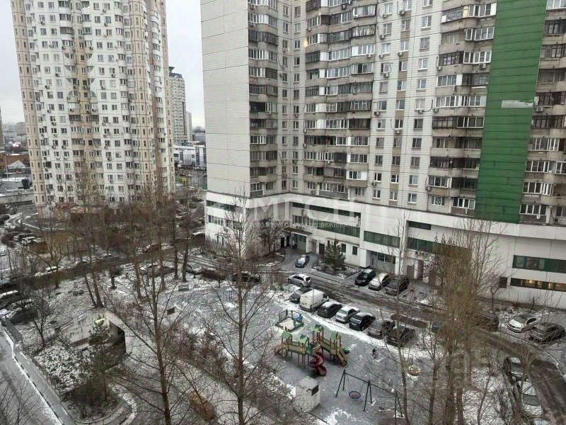 Продажа 3-комн квартиры на вторичном рынке Братиславская улица, 14