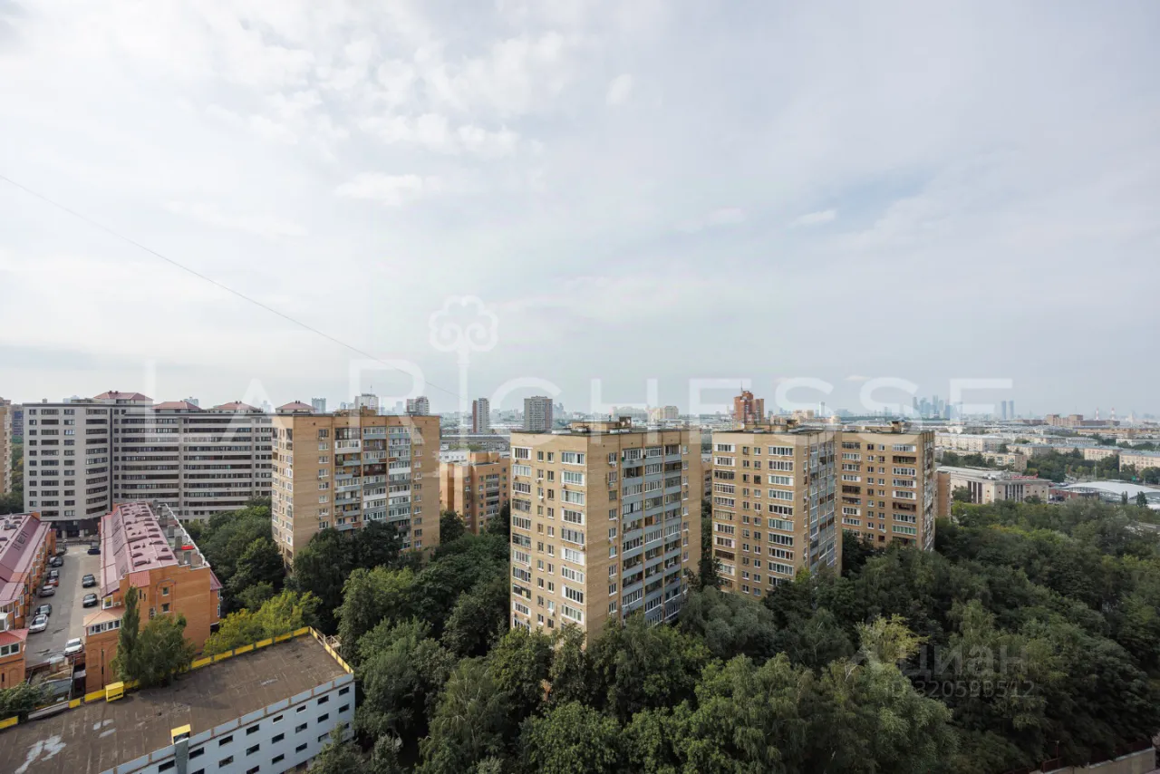 Продажа 2-комн квартиры на вторичном рынке улица Архитектора Власова, 6