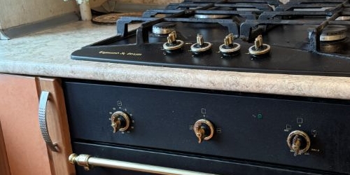 3-комн квартира улица Лени Голикова, 50