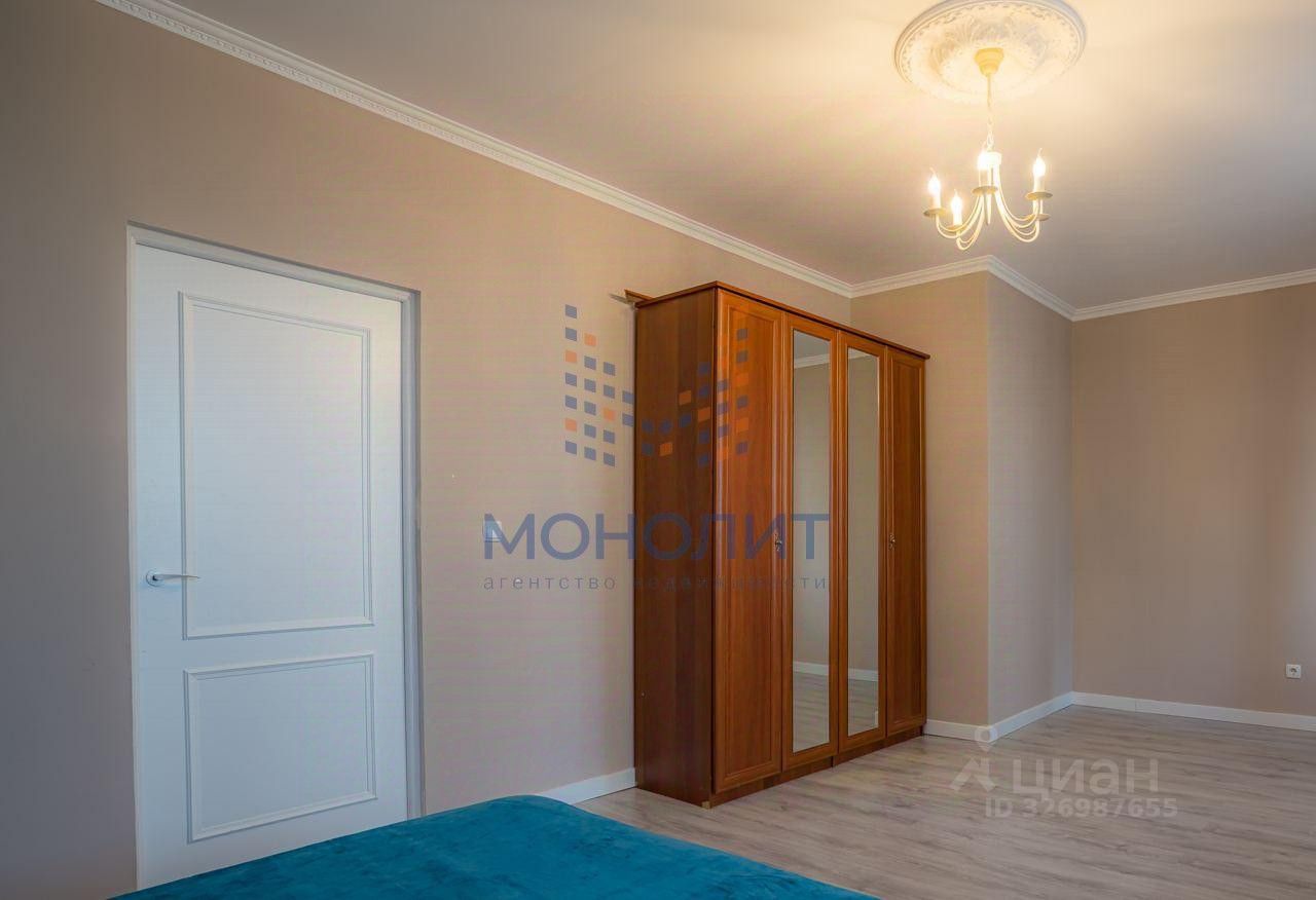 Продажа 3-комн квартиры на вторичном рынке Новоивановское пгт, улица Калинина, 8