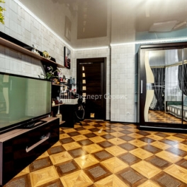 Продажа 2-комн квартиры на вторичном рынке Бугры, ул Школьная,  д. 11,  к. 1