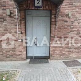 Продажа 2-комн квартиры на вторичном рынке Нагорная улица,  д. 5 к4