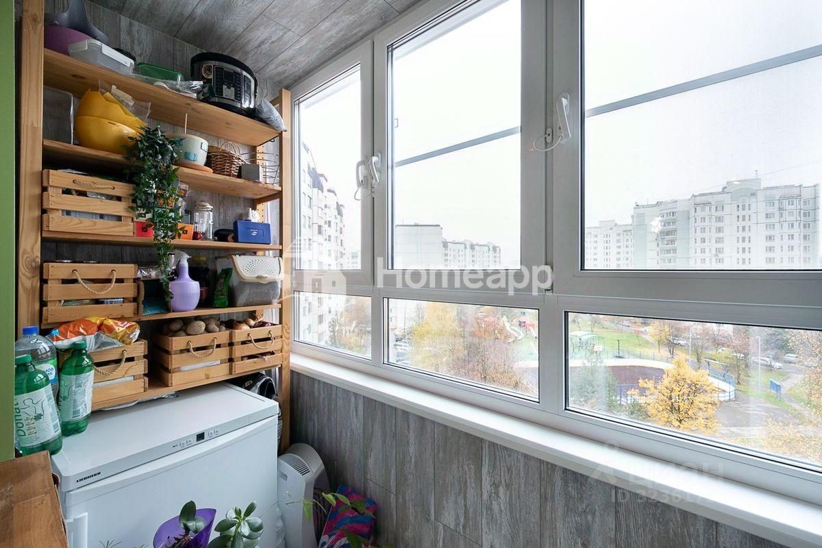 Продажа 2-комн квартиры на вторичном рынке Изюмская улица, 30