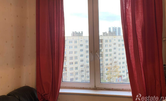 Продажа 1-комн квартиры на вторичном рынке улица Коммуны,  д. 50