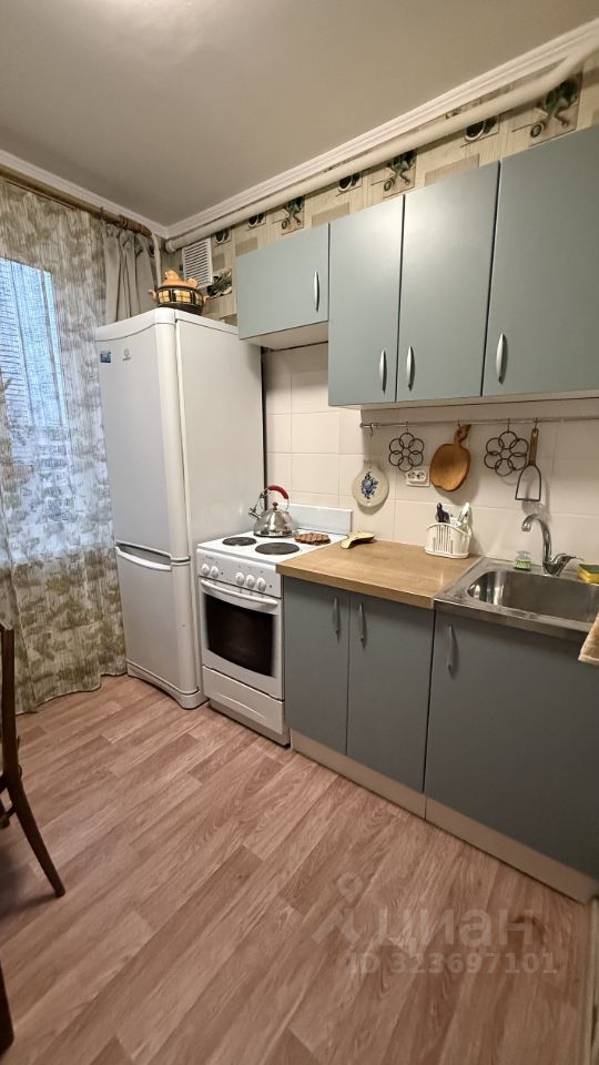 Аренда 1-комн квартиры на вторичном рынке Новоясеневский проспект, 12К3