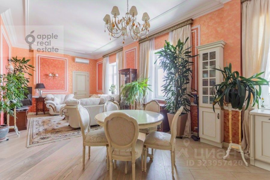 Продажа 4-комн квартиры на вторичном рынке Чистопрудный бульвар, 23С1