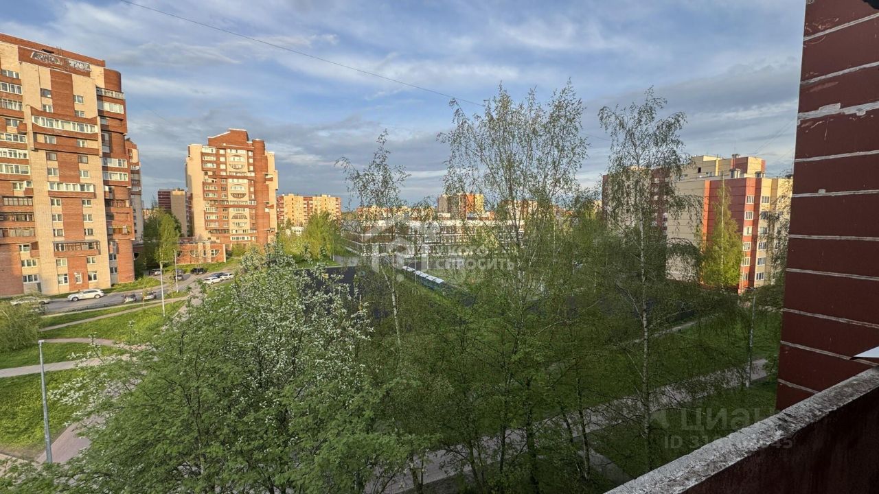 Продажа 1-комн квартиры на вторичном рынке Петергоф, Чебышевская улица, 9