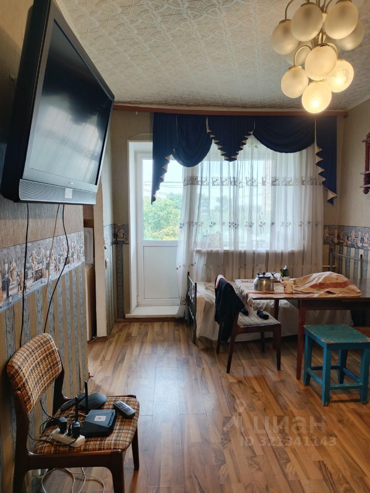 Продажа 3-комн квартиры на вторичном рынке Серпухов, улица Дзержинского, 16