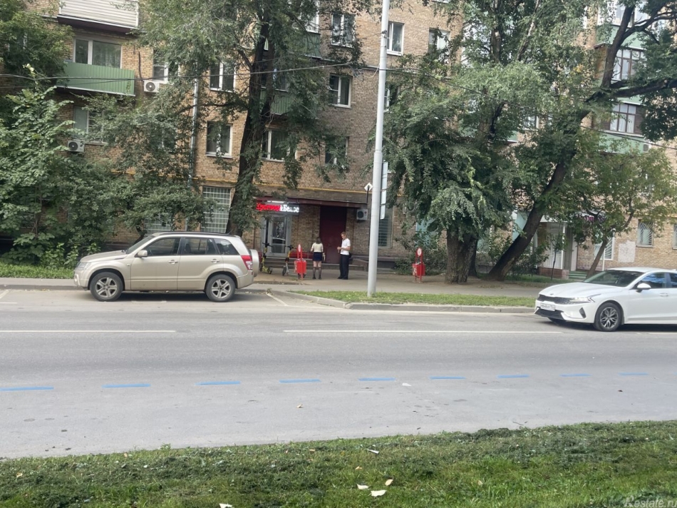 Аренда торгового помещения Часовая улица,  д. 26