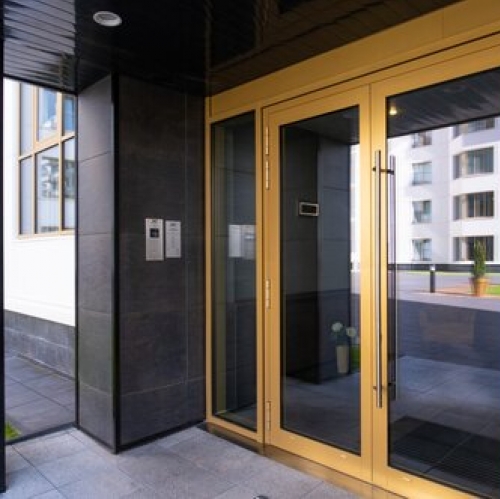 3-комн квартира ул Ждановская,  д. 45