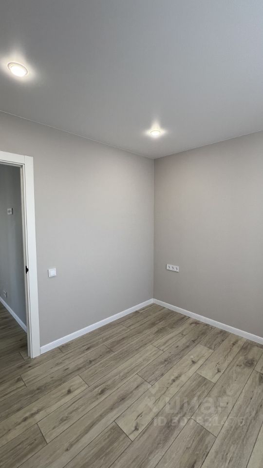 Продажа 3-комн квартиры на вторичном рынке Днепропетровская улица, 27к1