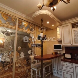 Продажа 4-комн квартиры на вторичном рынке улица Яблочкова,  д. 16