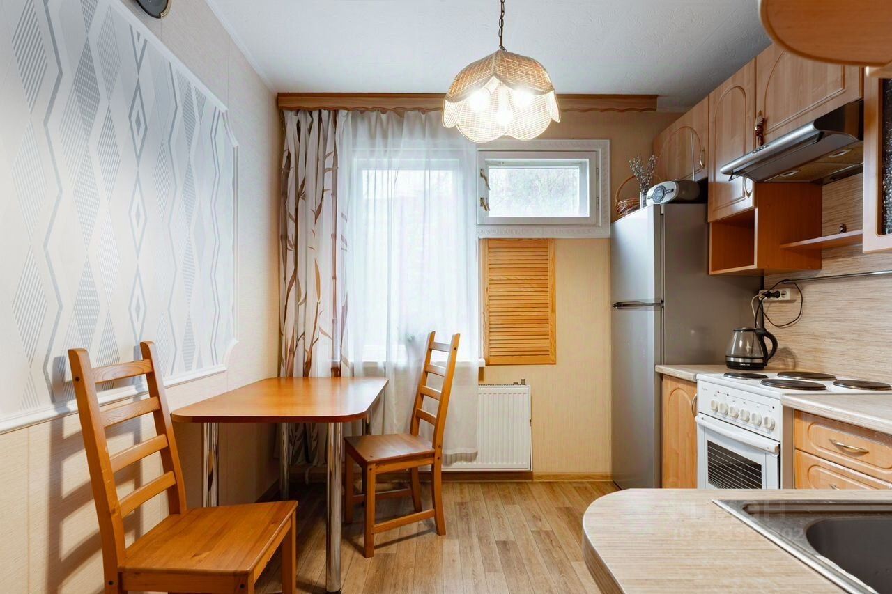Продажа 3-комн квартиры на вторичном рынке проспект Кузнецова, 20