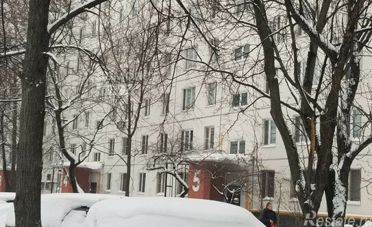 Продажа 2-комн квартиры на вторичном рынке проезд Берингов,  д. 4