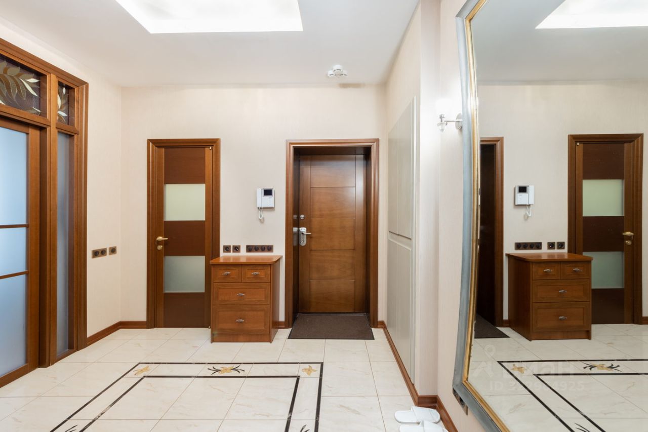 Продажа 4-комн квартиры на вторичном рынке Карамышевская набережная, 48К2