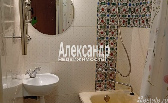 Продажа 1-комн квартиры на вторичном рынке Славы пр-кт,  д. 37